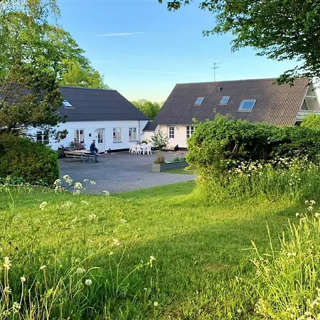 Gaestehus Klintegaarden * Tolstrup
