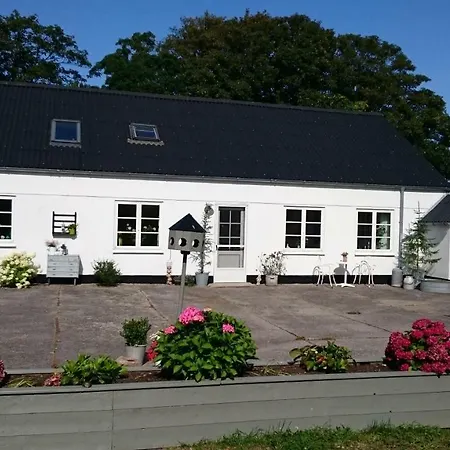 Bed & Breakfast Gaestehus Klintegaarden Tolstrup