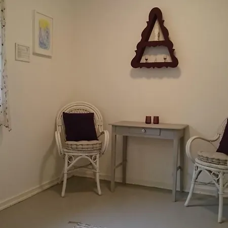 Gaestehus Klintegaarden לינה וארוחת בוקר Tolstrup